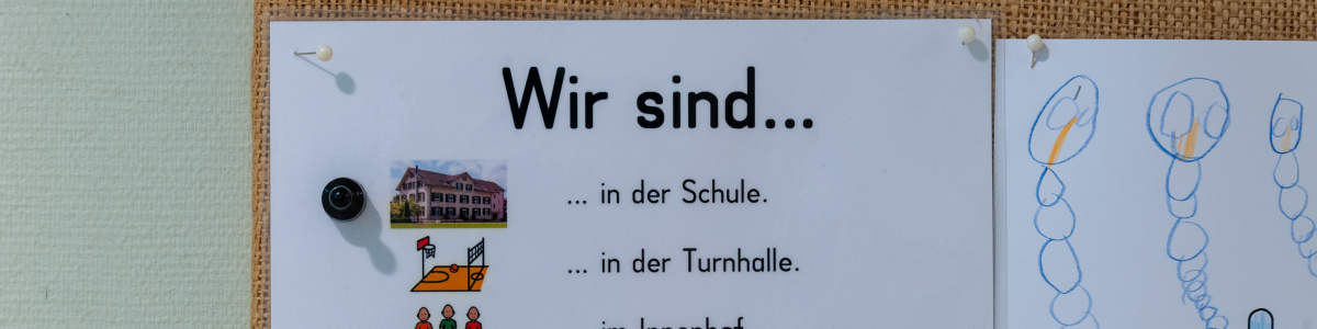 Informationsblatt an der Pinwand